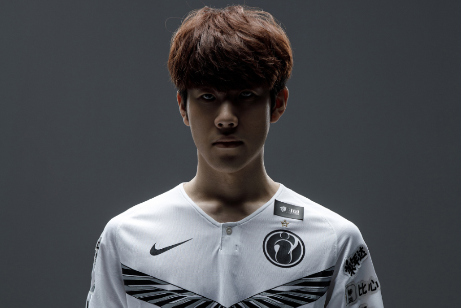 背后有三大 背后有三大