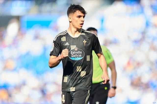 与许多年轻 与许多年轻